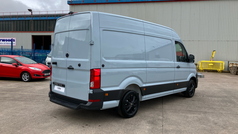 Volkswagen Crafter Cr35 Mwb Diesel Fwd 2.0 TDI 140PS Commerce Plus High Roof Van
